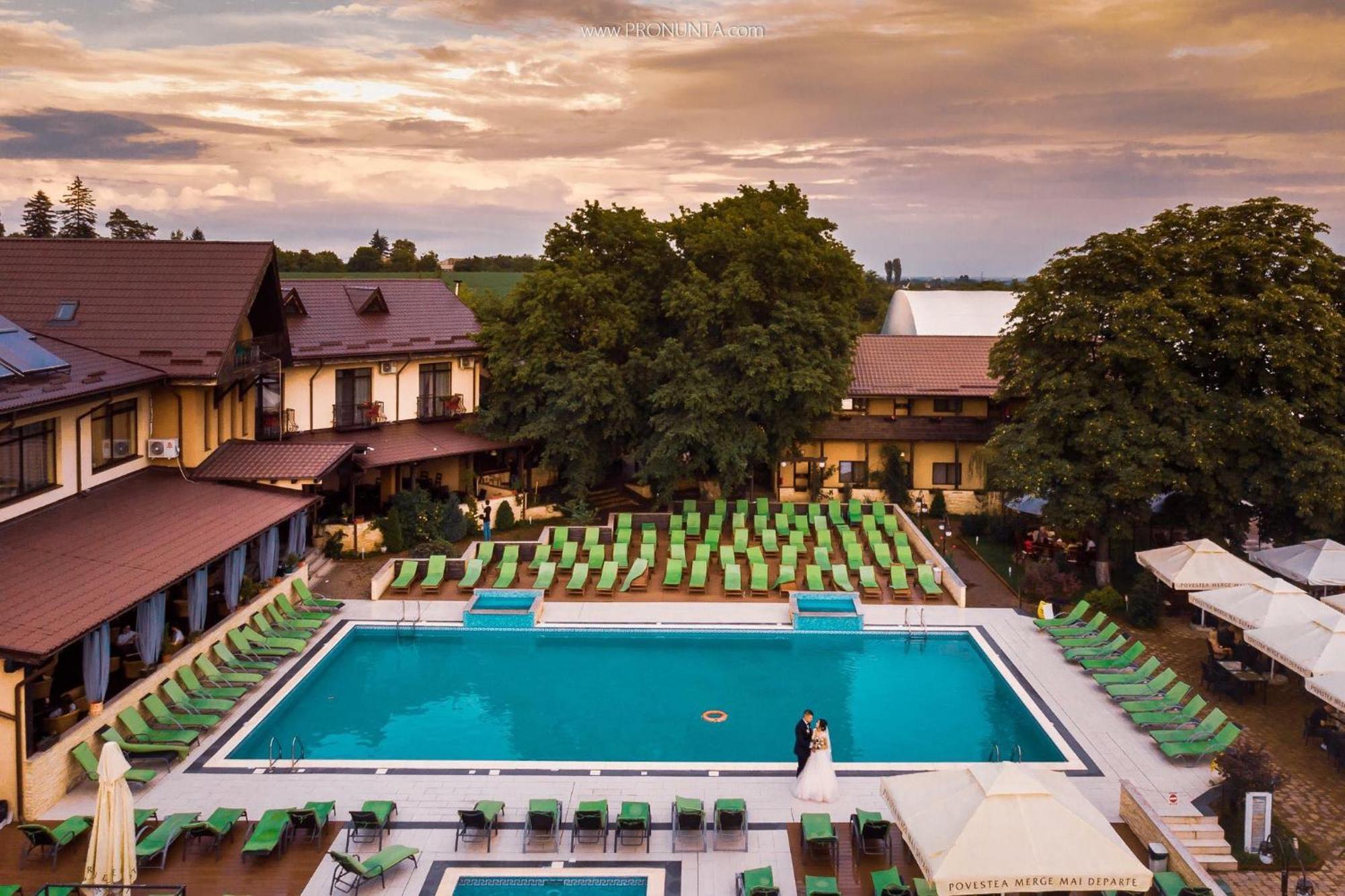 Green Garden Resort Odobesti Exterior photo