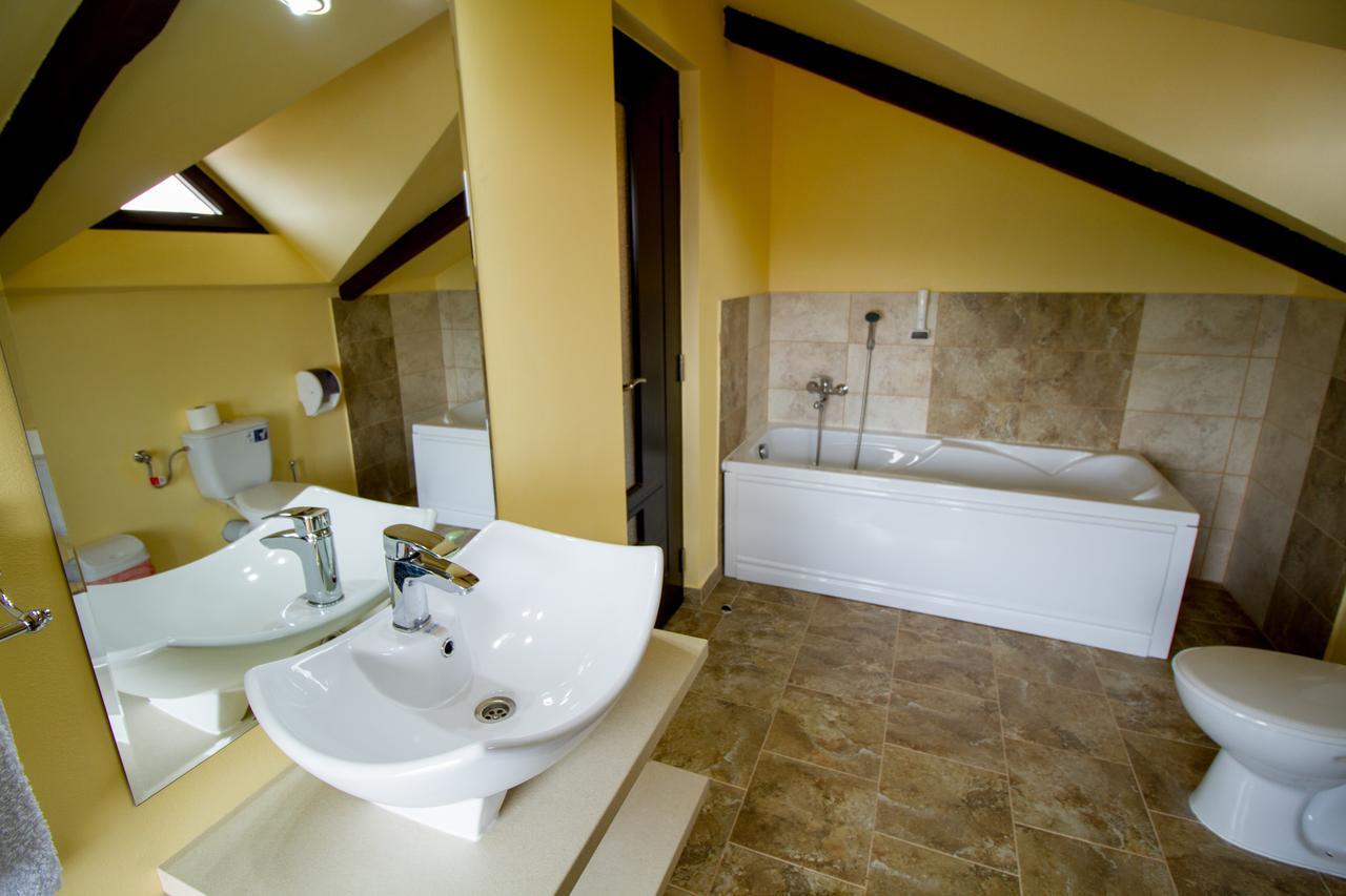 Green Garden Resort Odobesti Room photo