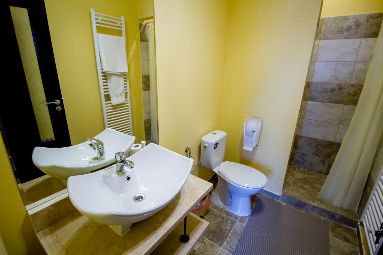 Green Garden Resort Odobesti Room photo